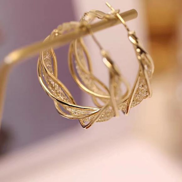 Glamorous 18K Gold-Plated Hoop Earrings - Picture 2 of 5